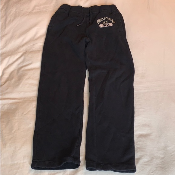 3 pairs of boys Abercrombie sweatpants (small) - Picture 3 of 13